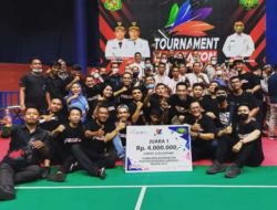 Tim PUD Pasar Kandaskan Bank Sumut di Final Turnamen Badminton PUD Pasar Berkolaborasi