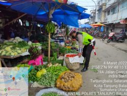 Satlantas Polres Tanjung Balai Tertibkan Kendaraan Parkir Di Badan Jalan