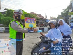 Sat Lantas Polres Tanjung Balai Himbau Pelajar SMA Gunakan Masker Dan Patuhi Peraturan Lalulintas