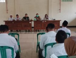 Desa Kamuning Bagikan Santunan Anak Yatim-Piatu Bersama Donatur