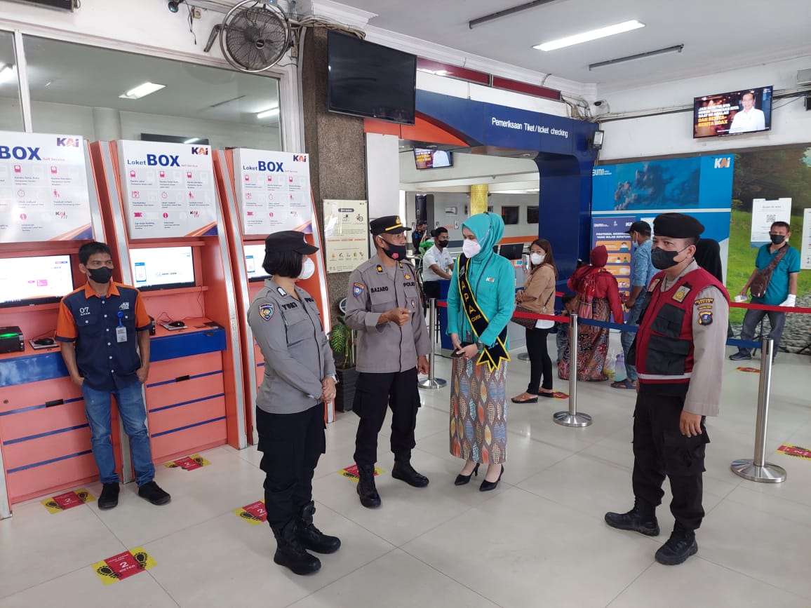 Tim Gabungan Gelar Operasi Yustisi di Stasiun KA