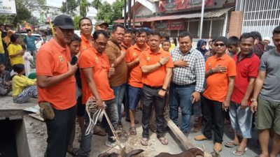 Pewarta Polrestabes Medan Salurkan Ratusan Paket Daging Kurban