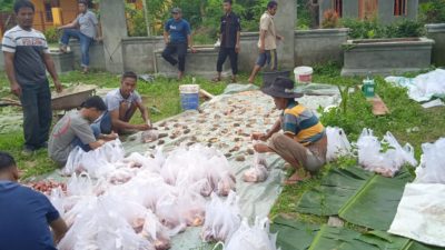 Hari Raya Idul Adha 1443 H, Gubez Mamaz Karyo Sembelih 1 Ekor Sapi dan 4 Ekor Kambing