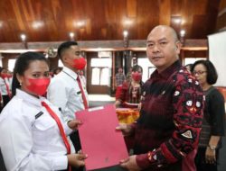 Bupati Tapanuli Utara Serahkan 292 SK PPPK Jabatan Guru Tahap II Formasi Tahun 2021