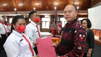 Bupati Tapanuli Utara Serahkan 292 SK PPPK Jabatan Guru Tahap II Formasi Tahun 2021