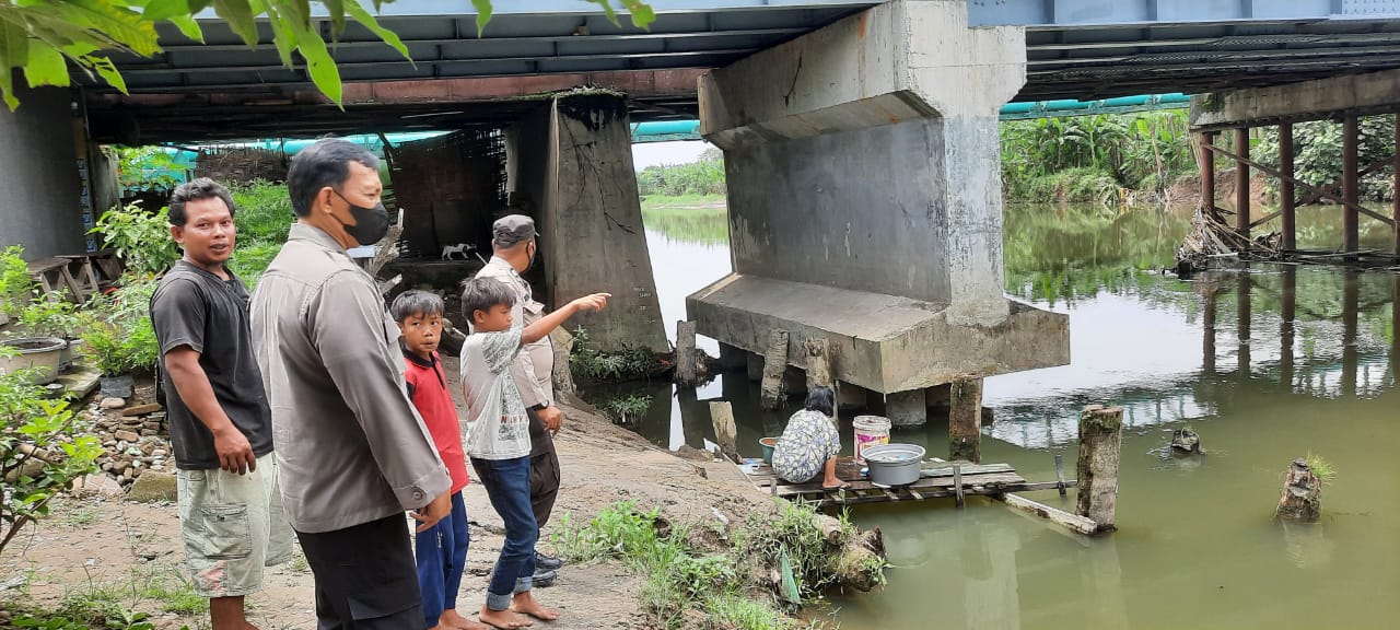 Polrestabes Medan Imbau Warga di Bantaran Sungai Sunggal Kanan Jangan Buang Sampah Sembarangan