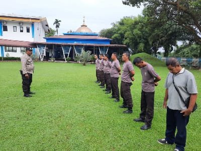 Polrestabes Medan Beri Pelatihan Tenaga Sekuriti UPDL di Pancurbatu