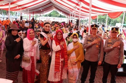 Kapolrestabes Medan Hadiri Parade dan Gebyar Kebaya 2022 Goes to Unesco