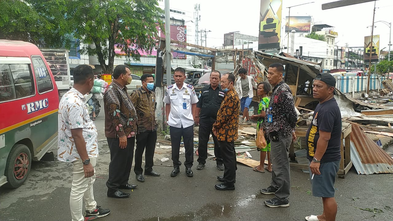 Pedagang di Terminal Aksara Kosongkan Lapak Secara Sukarela