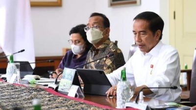 Presiden Jokowi Pimpin Rapat Terkait Evaluasi Proyek Strategis Nasional