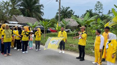 Gelar Jalan Sehat Partai Golkar Deli Serdang Bagi 300 Paket Sembako