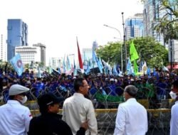 Wakili Istana, Kasetpres Temui Pengunjuk Rasa