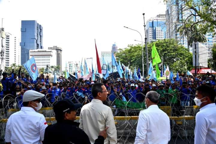 Wakili Istana, Kasetpres Temui Pengunjuk Rasa