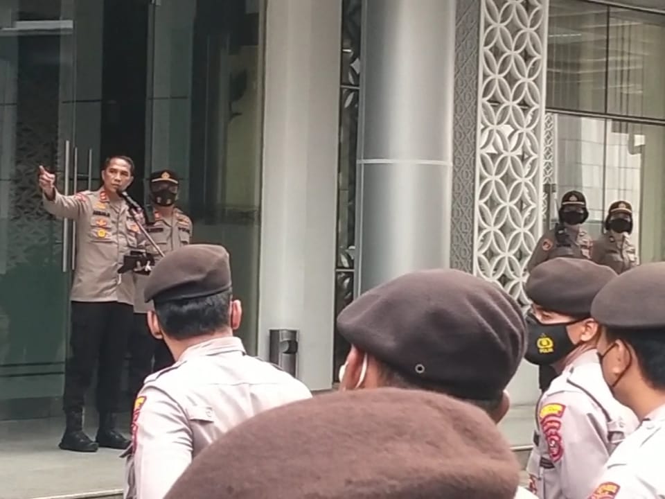 Kawal Demo Tolak Kenaikan BBM di Medan, Begini Pesan Kapolrestabes ke Personel Yang Bertugas