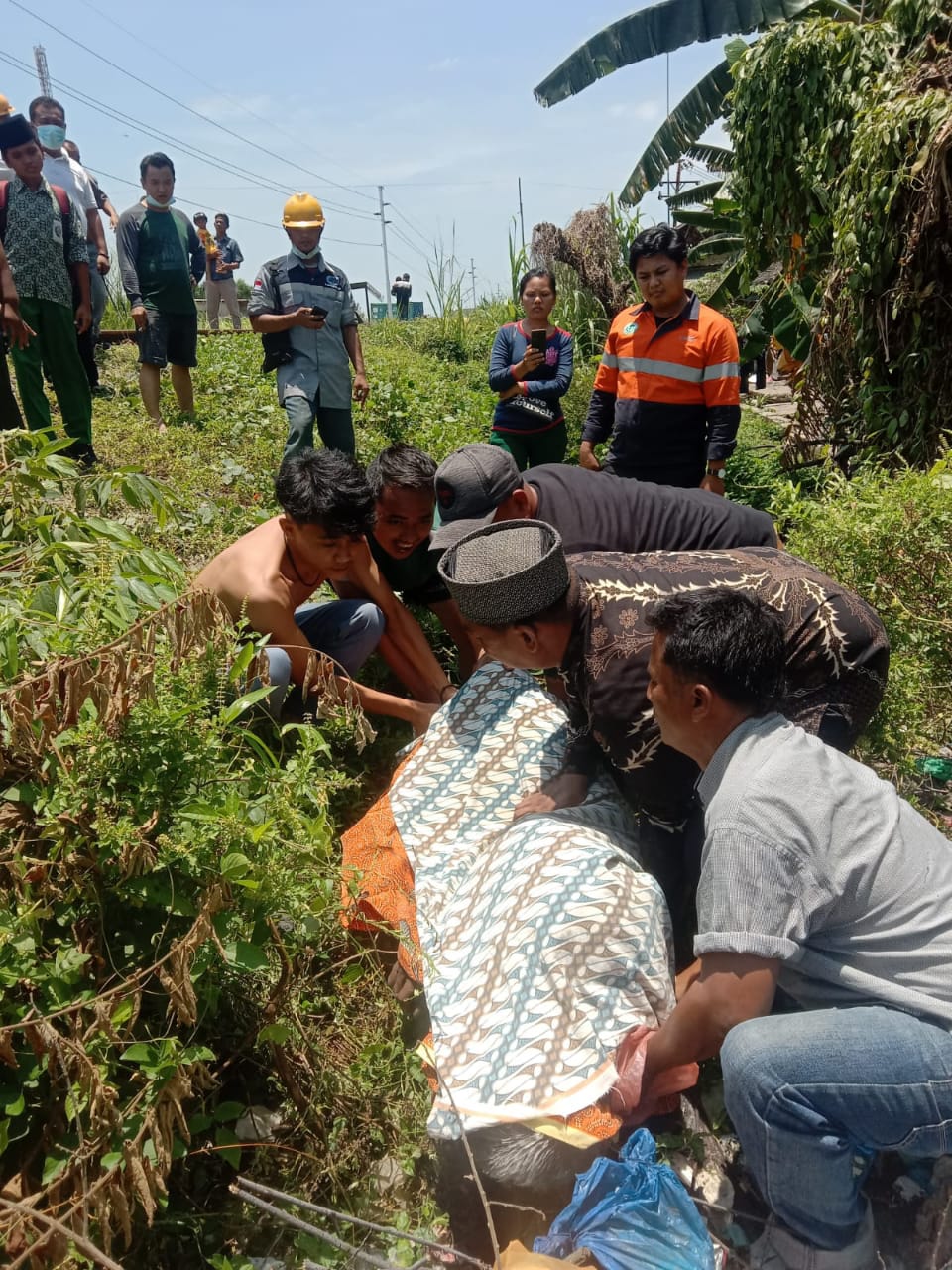 Diduga Sakit, Pria Uzur Tewas Dipinggir Lintasan KA Kuala Tanjung