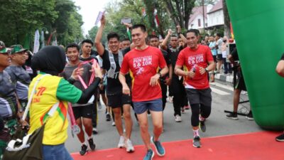 Wakapolda Sumut dan Kabag Ops Polrestabes Medan Ramaikan Run Fun HUT ke-77 TNI di Lapangan Benteng