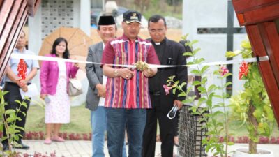 Bupati Taput Resmikan 12 Rumah Doa HKBP