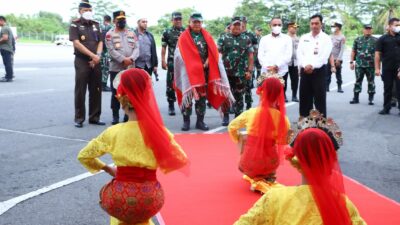 Pangdam I/BB Bersama Forkopimda Sumut Sambut Kedatangan Kasad di KNIA