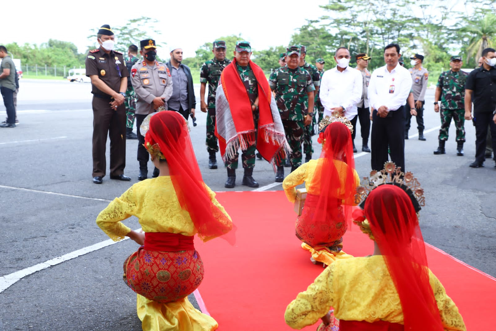 Pangdam I/BB Bersama Forkopimda Sumut Sambut Kedatangan Kasad di KNIA