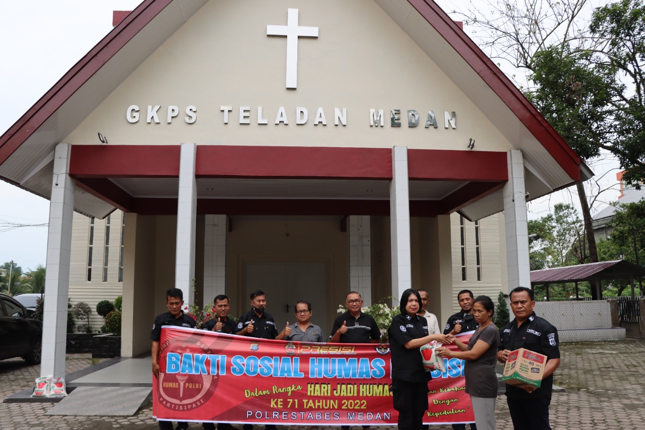 HUT Humas Polri ke-71, Polrestabes Medan Bakti Sosial di GKPS Teladan Medan