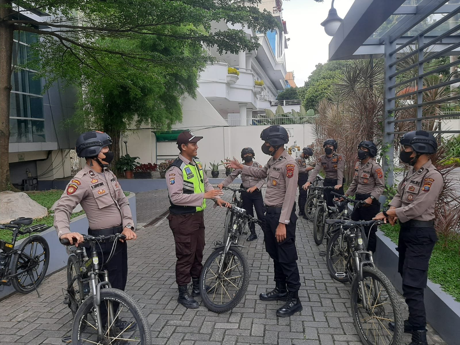 Beberapa Objek Vital Di Kota Medan Di Sambangi Patroli Bersepeda Sat Samapta Polrestabes Medan