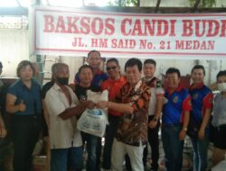 Sambut Ulang Tahun Dewi Kwan Im, Vihara Candi Budha Bagikan Sembako Pada Warga Kurang Mampu di Medan