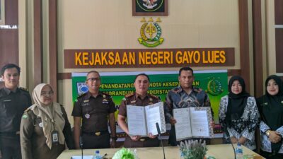 Kejari Gayo Lues dan SMK Negeri 1 Gayo Lues Tandatangani MoU