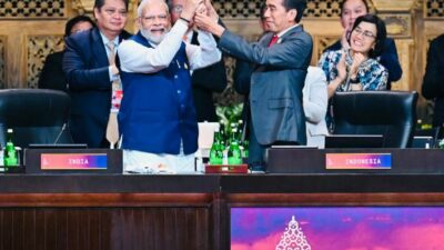 Presiden Jokowi Serahkan Presidensi G20 Kepada PM India