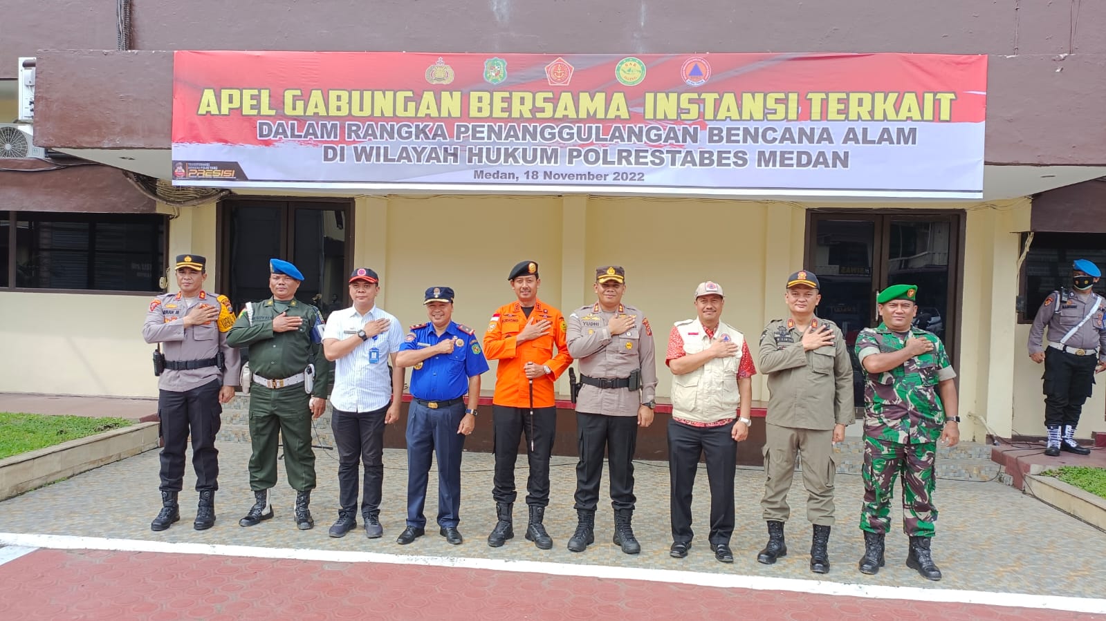 Unsur TNI - Polri Gerak Cepat Bentuk Tim Penanggulangan Bencana Alam di Medan