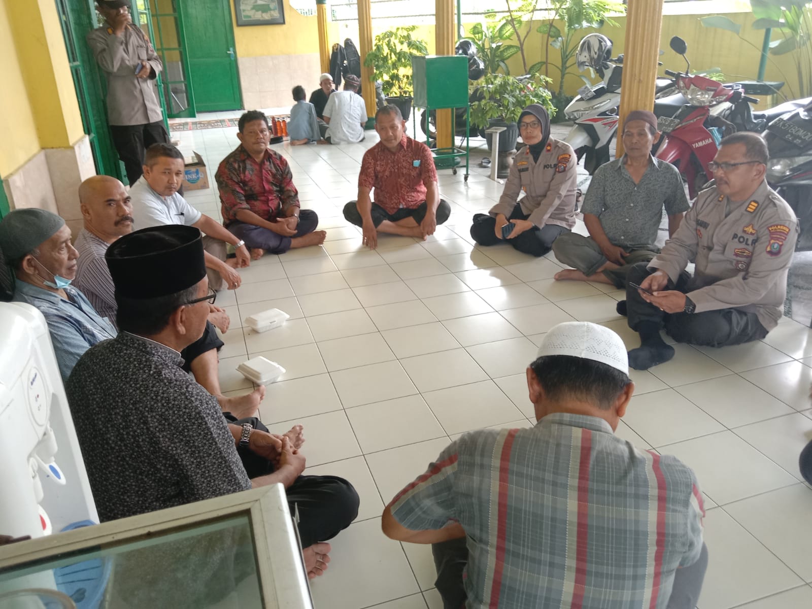 Kasat Binmas Polresta Deli Serdang Jumat Curhat di Masjid Raya Lubuk Pakam