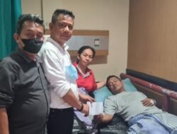 Prihatin Dengan Kondisi Sahabat Kecilnya, Ketua Pewarta Jenguk dan Berikan Santunan