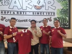 Terima Baju Terbaru Pewarta, Ketua JMSI Sumut Apresiasi Kepedulian Sosial Ketua Pewarta