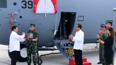 Presiden Jokowi Saksikan Penyerahan Pesawat Super Hercules TNI AU