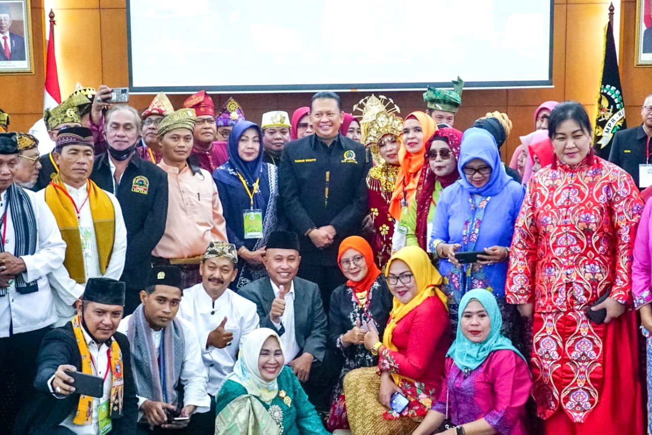 Buka Musyawarah Adat Nasional LEMTARI, Ketua MPR RI Bamsoet Dorong Penguatan Masyarakat Hukum Adat