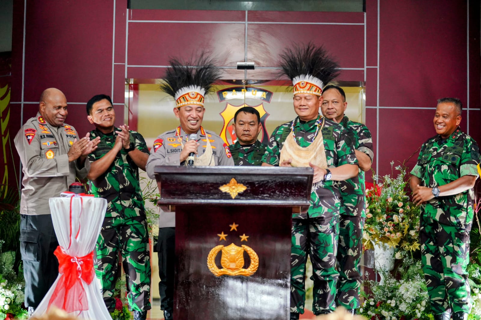 Ratas Bareng Presiden, Kapolri Tegaskan TNI-Polri Kawal Seluruh Kebijakan di Papua