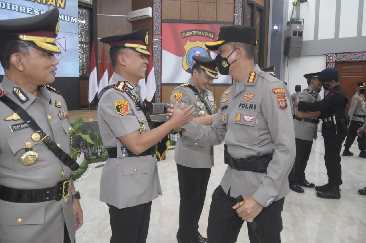 Kapolrestabes Medan Hadiri Sertijab Dir Narkoba dan Dir Krimum Polda Sumut