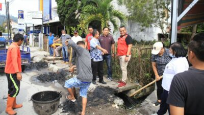 Minimalisir Banjir di Tarutung, Pemkab Taput Galakkan Jumat Bersih dan Gotong Royong Massal