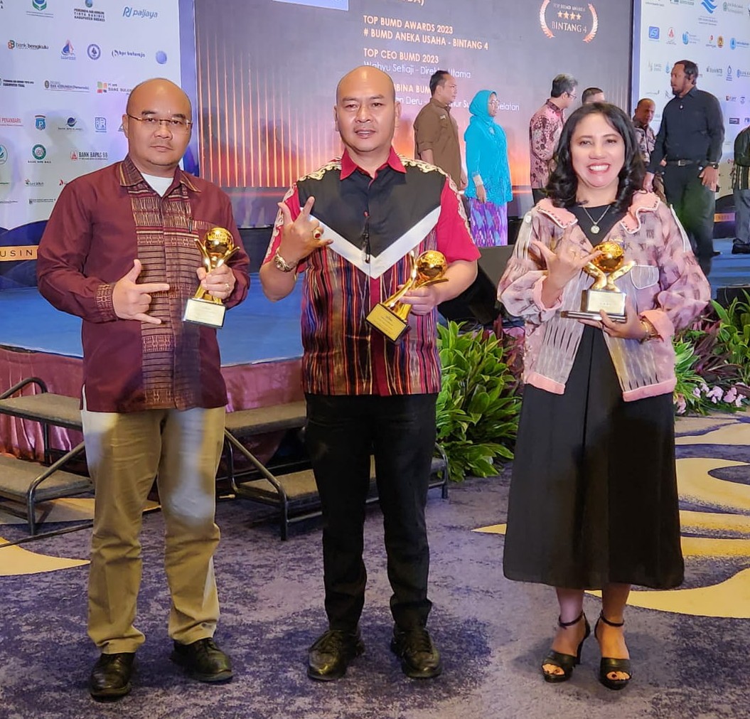 Pemkab Taput Raih Tiga Penghargaan TOP BUMD Awards 2023