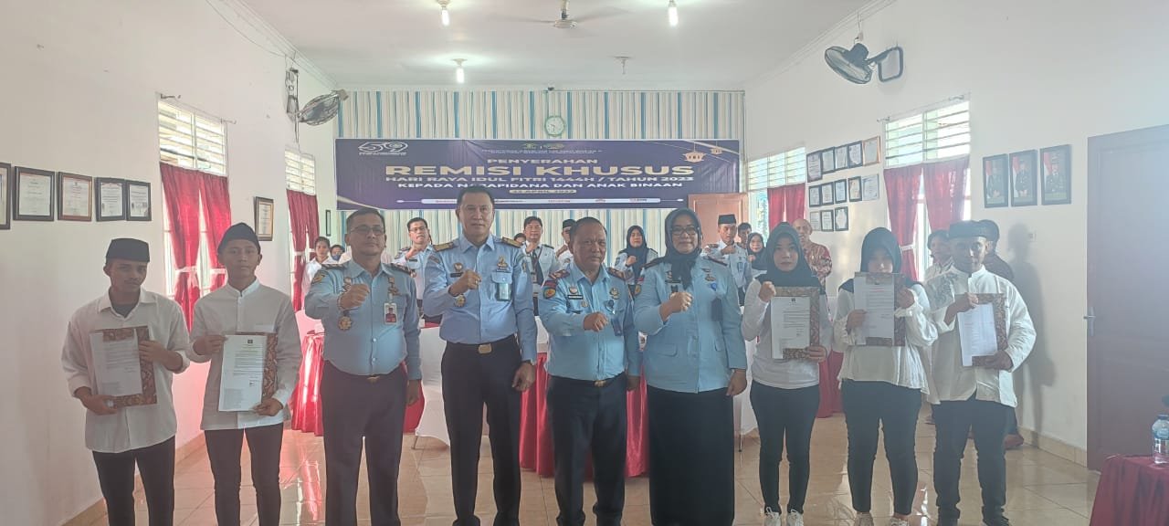 Pemberian Remisi Khusus Idul Fitri Dipimpin Kakanwil Kumham Sumut di Rutan Perempuan Klas IIA Medan