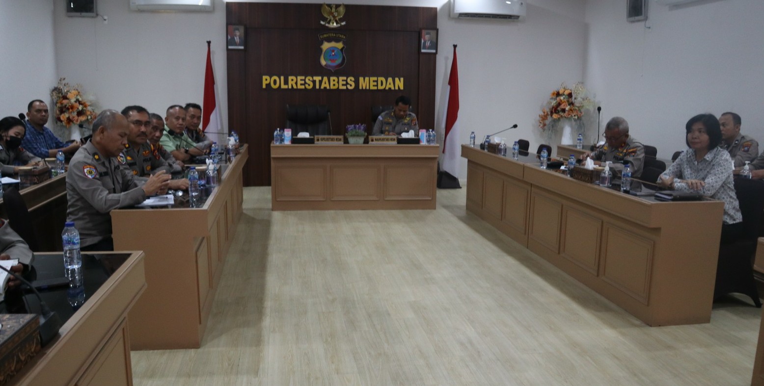 Waka Polrestabes Medan Pimpin Zoom Meeting Dengan Irwasum Polri