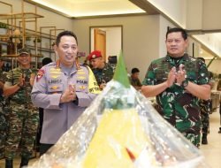 Surprise Panglima TNI di Hari Ulang Tahun Kapolri