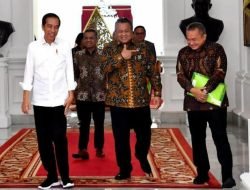 Presiden Jokowi Terima Pansel Pemilihan Calon Anggota Dewan Komisioner OJK