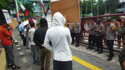 Polrestabes Medan Amankan Unras Pengungsi Afghanistan di Kantor Wali Kota Medan