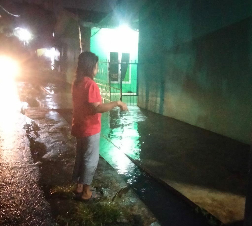 Warga Risau, Limbah dari Rumah Kontrakan Milik Oknum Kejaksaan Sumut di Jalan kebun Kopi, Gang Kedondong, Marindal Cemari Lingkungan Warga