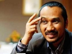 Abraham Samad: Pimpinan KPK Dungu dan Memalukan