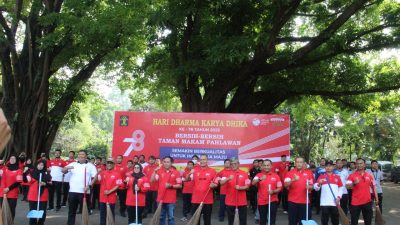 Semarakkan HUT Kemenkumham ke 78, Lapas Kelas IIA Tangerang Bersih-Bersih Makam Pahlawan