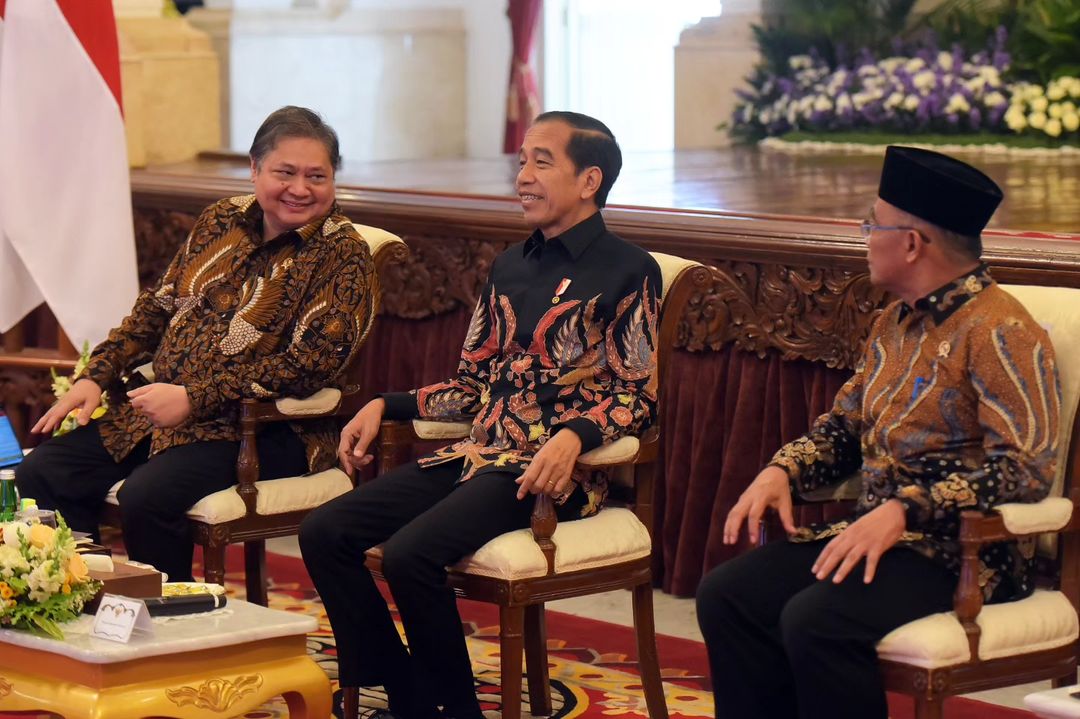 Presiden Jokowi Terima Pimpinan MPR di Istana Merdeka