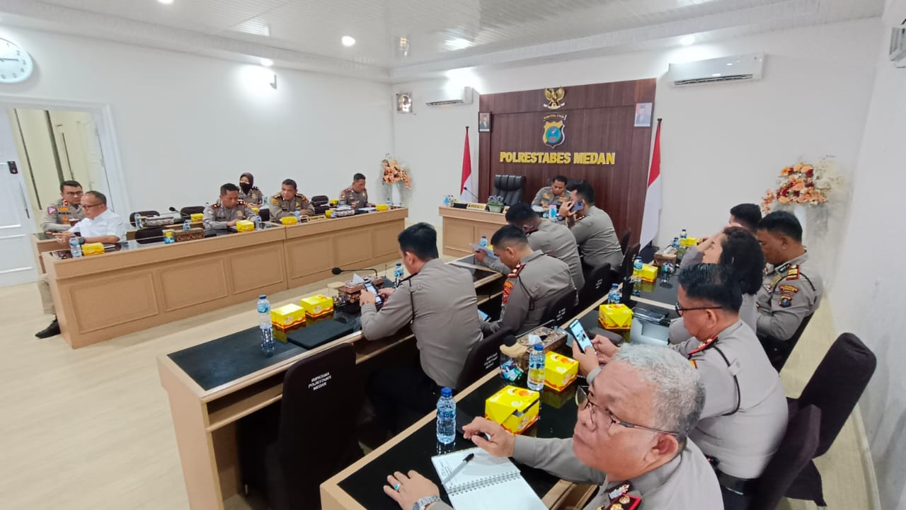 Polrestabes Medan Hadiri Rapat Anev Situasi Kamtibmas Terkini dan Posko Presisi Dalam Rangka Persiapan Pemilu 2024