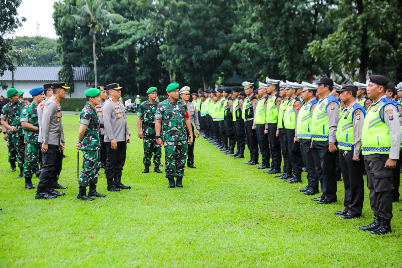 Dampingi Kapolda Sumut, Kapolrestabes Medan Cek Kesiapan Personel Kedatangan R1