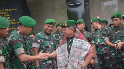 Suasana Haru Iringi Pelepasan Mayjen Daniel Chardin Dari Kodam I/BB